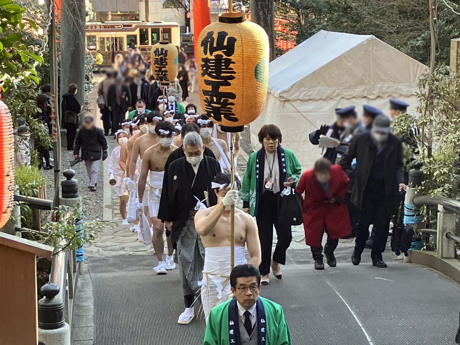 参拝風景（大崎八幡宮）